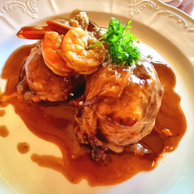 Peus De Porc Farcits De Llagostins