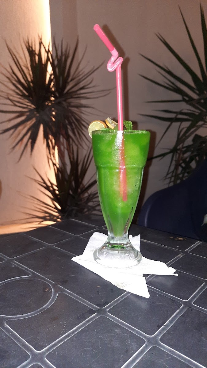 Noosh Restaurant - Photo 3