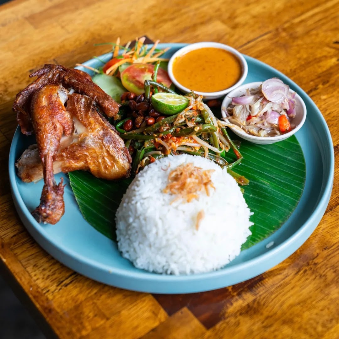 Loh Coffee & Eatery - Photo 3