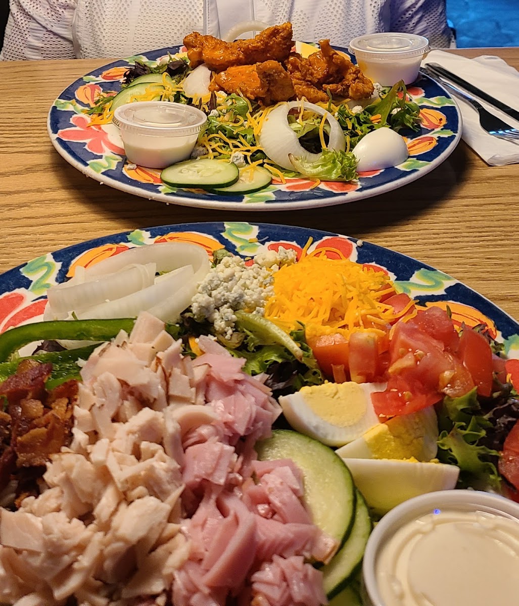 Lo-re-Lei Pub & Grill. - Photo 8