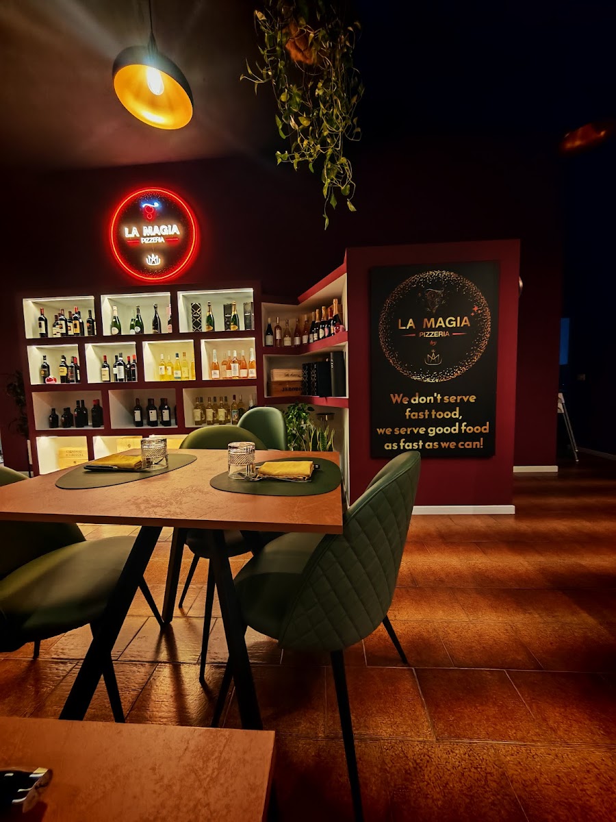 Pizzeria La Magia - Photo 6