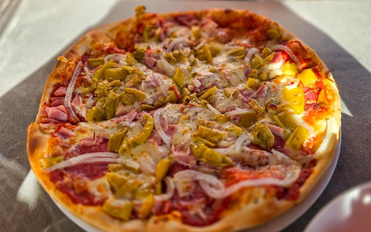 Pizzeria Yenis - Photo 9
