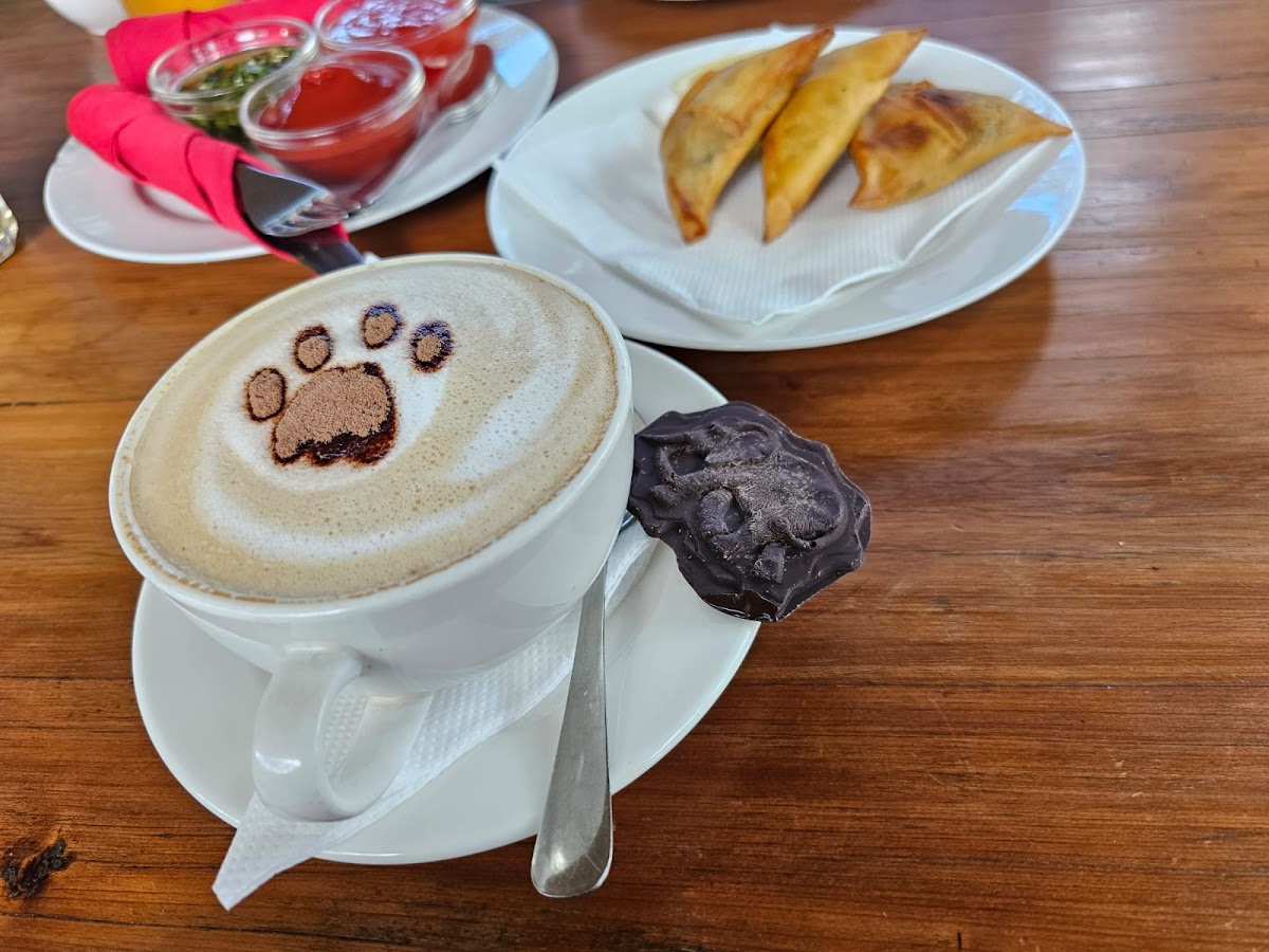 Matbronze Cafe - Photo 3