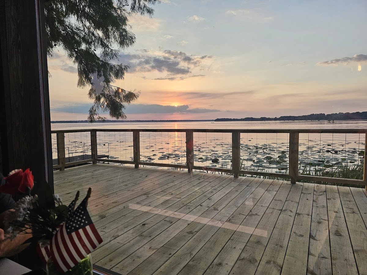 The Boat House Restaurant - Photo 8