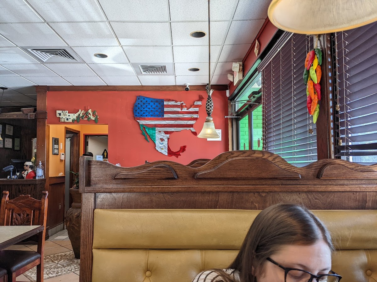 El Sarape Mexican Restaurant - Photo 5
