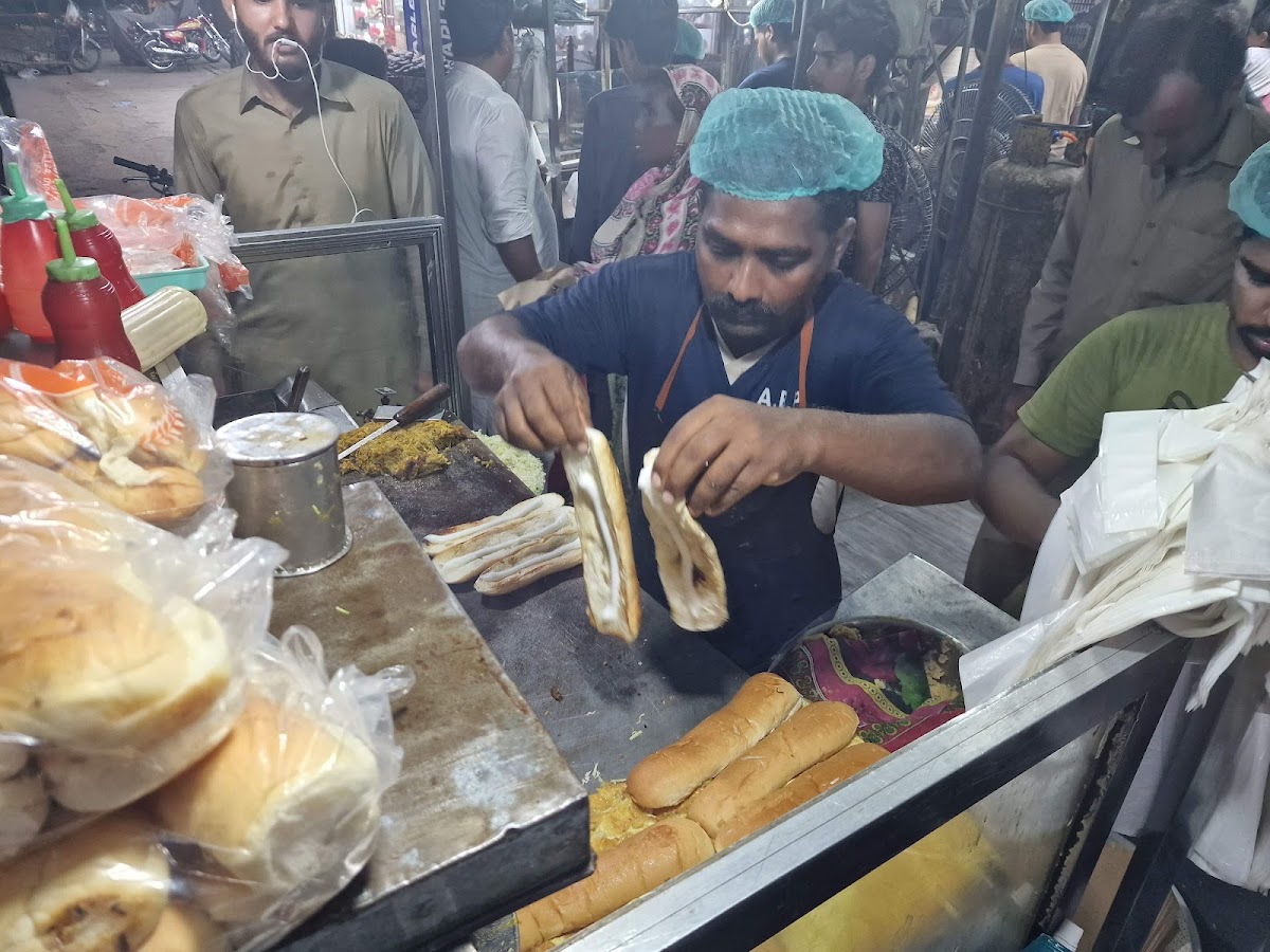 Ali Burger & Tikka Shop - Photo 3