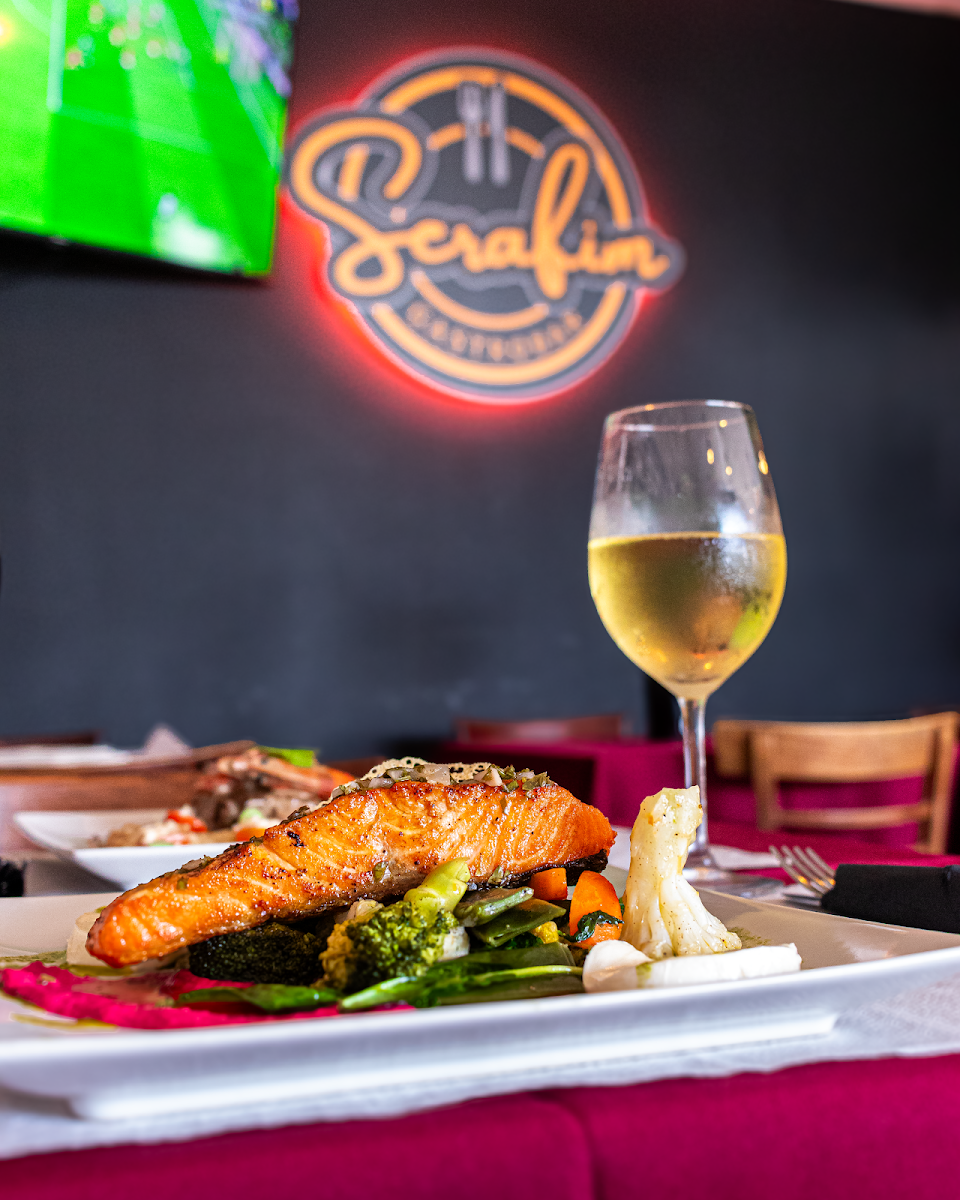 Serafim Gastrobar - Photo 2