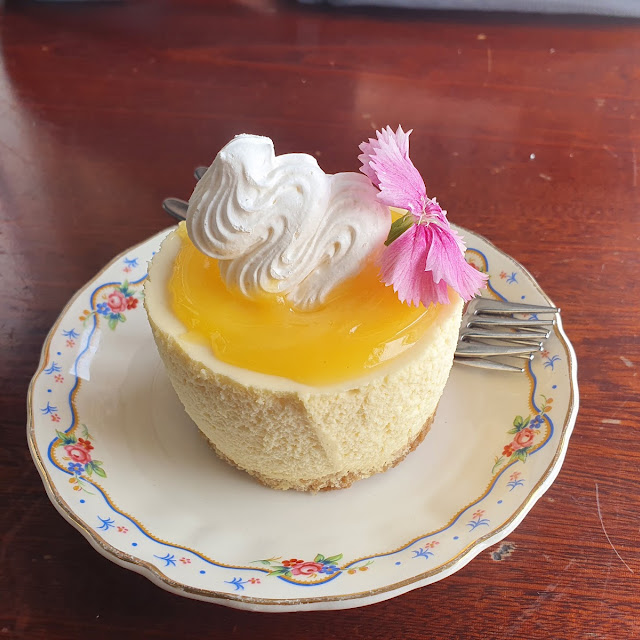 Lemon Cheesecake
