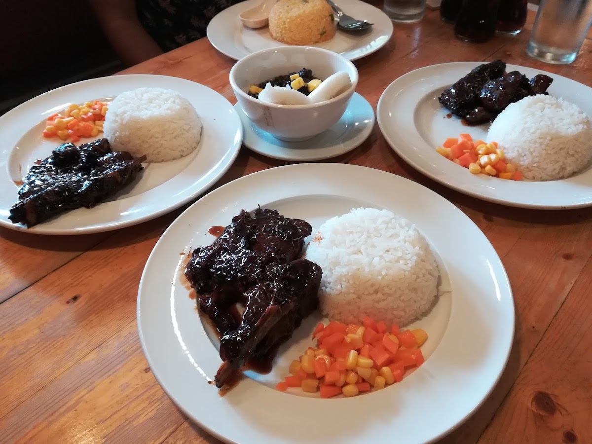 The Pitstop Restaurant - Photo 5