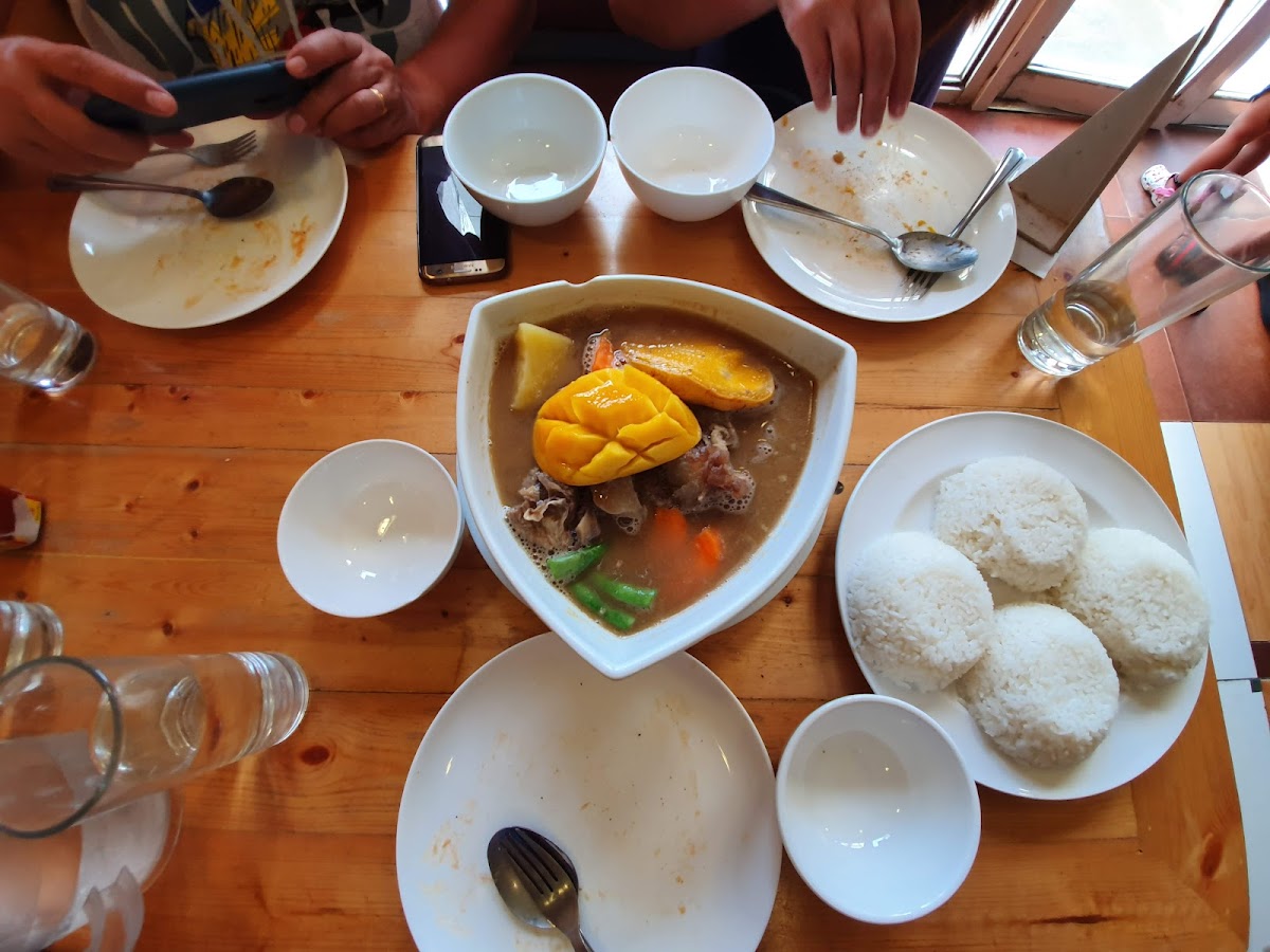 The Pitstop Restaurant - Photo 6
