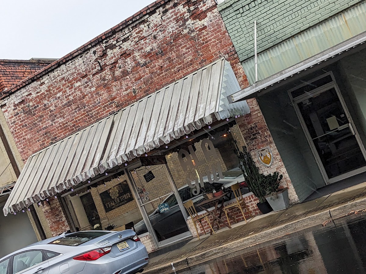 Alabama Grill - Photo 6