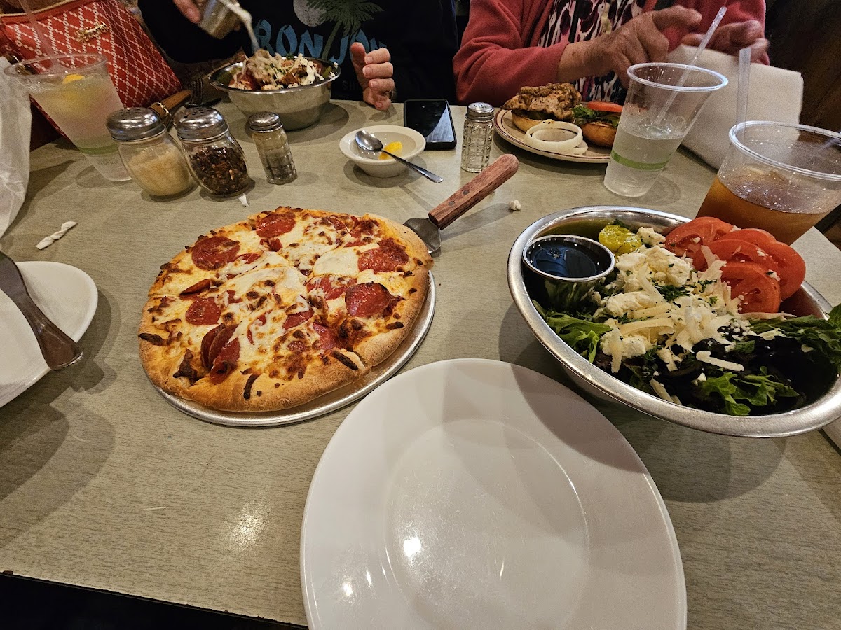 Alabama Grill - Photo 7