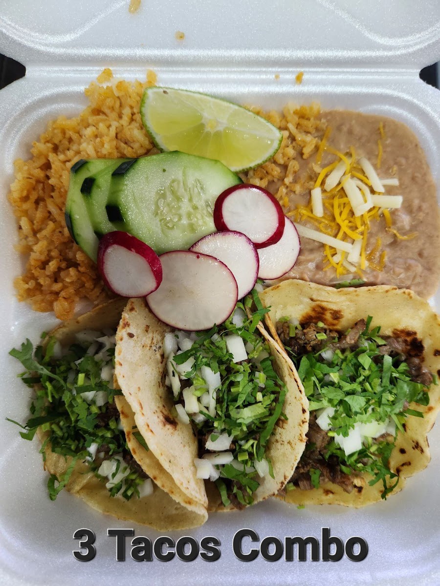 Taqueria El Sami - Photo 6