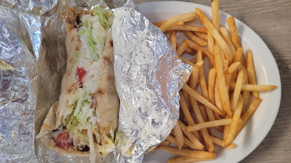 Chill and Grill Restaurant - Photo 1