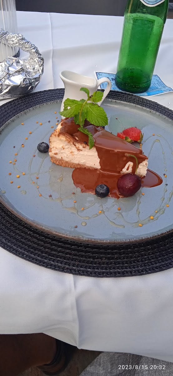 Olivos Restaurant Terrace - Photo 9