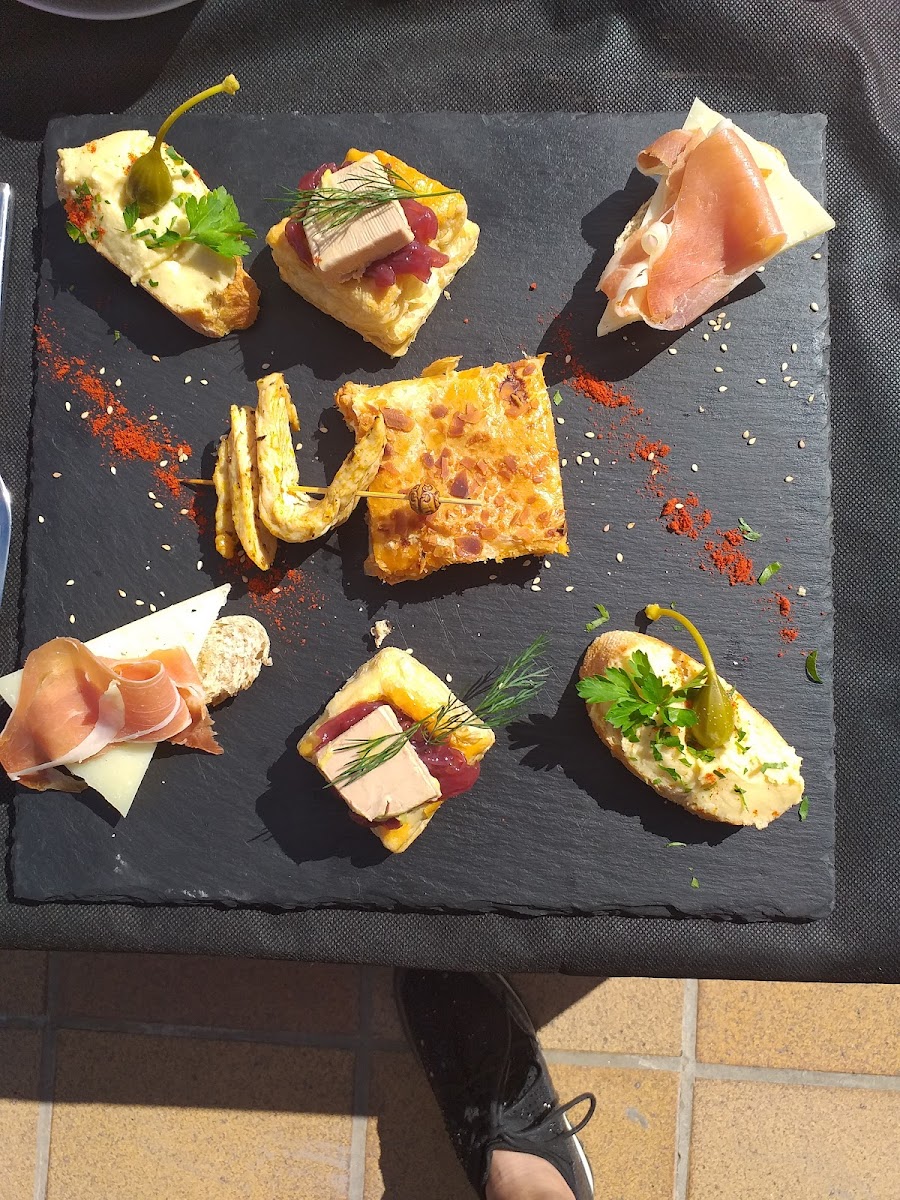 Olivos Restaurant Terrace - Photo 7