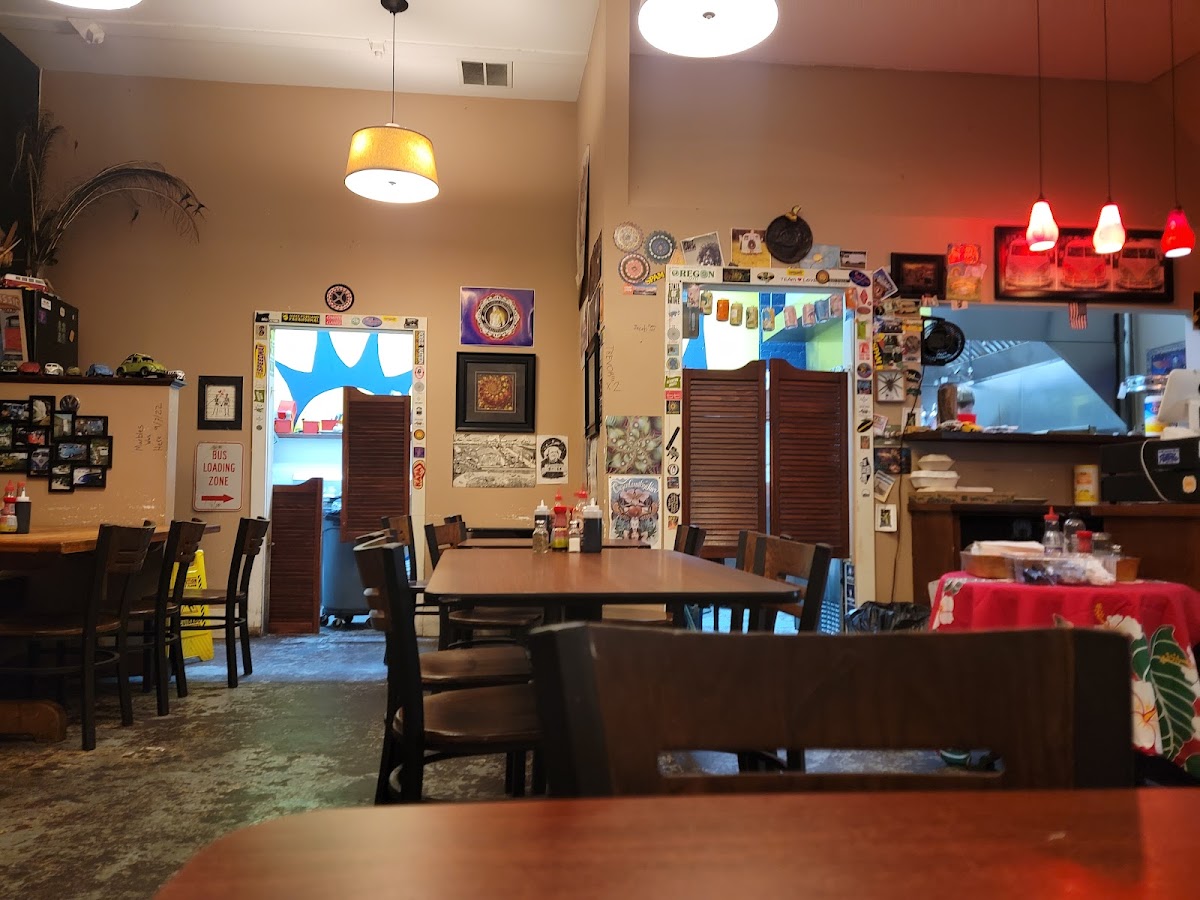Hawaii FiveOThree Cafe - Photo 9