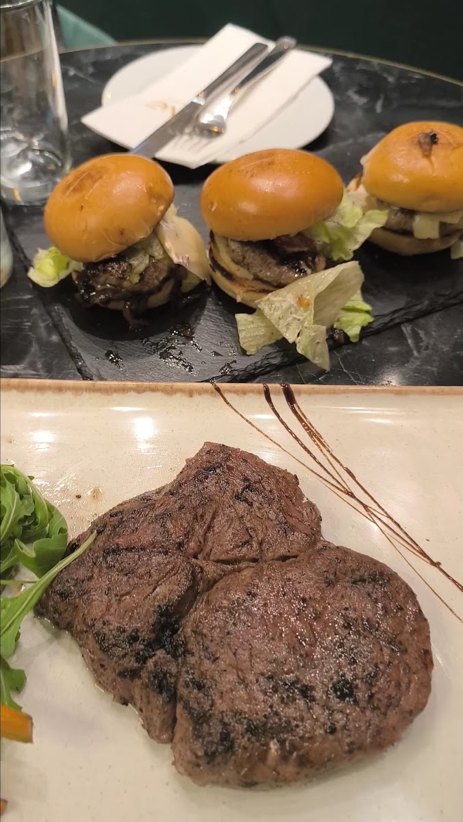D'Vine Bistro & Winebar - Photo 1