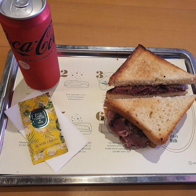 Pastrami Sandviç