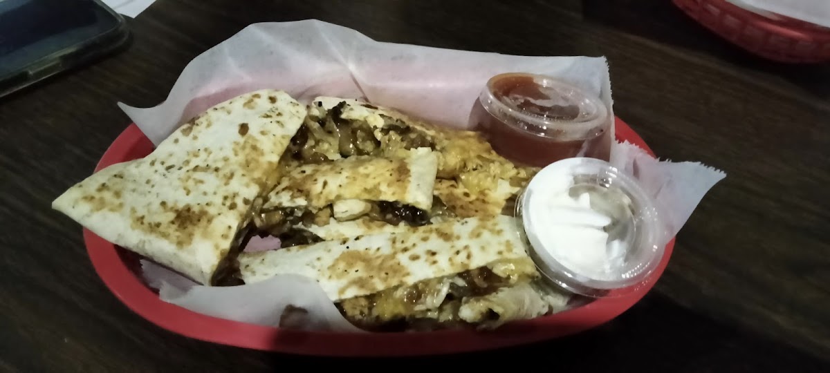 La Daiquiris Sports Bar & Grill - Photo 1