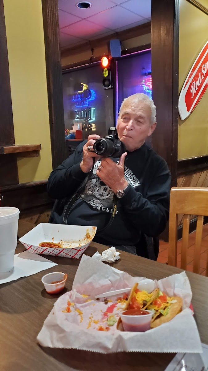 La Daiquiris Sports Bar & Grill - Photo 5