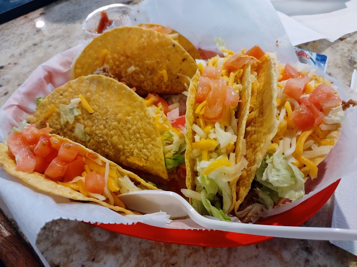 La Daiquiris Sports Bar & Grill - Photo 8