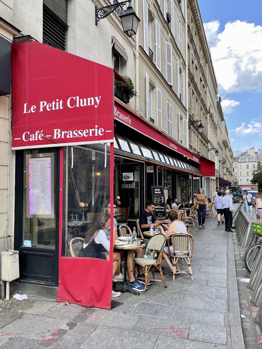 Le Petit Cluny