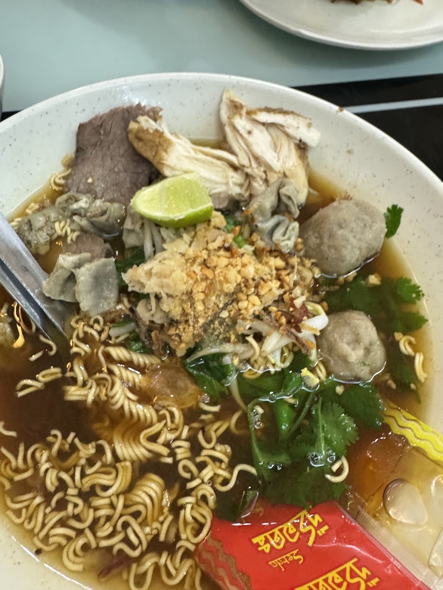 Restoran Mira Tomyam - Photo 4