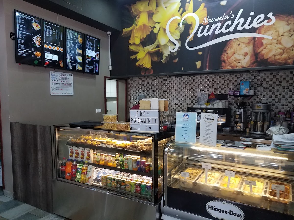 Nassela’s Munchies - Photo 2