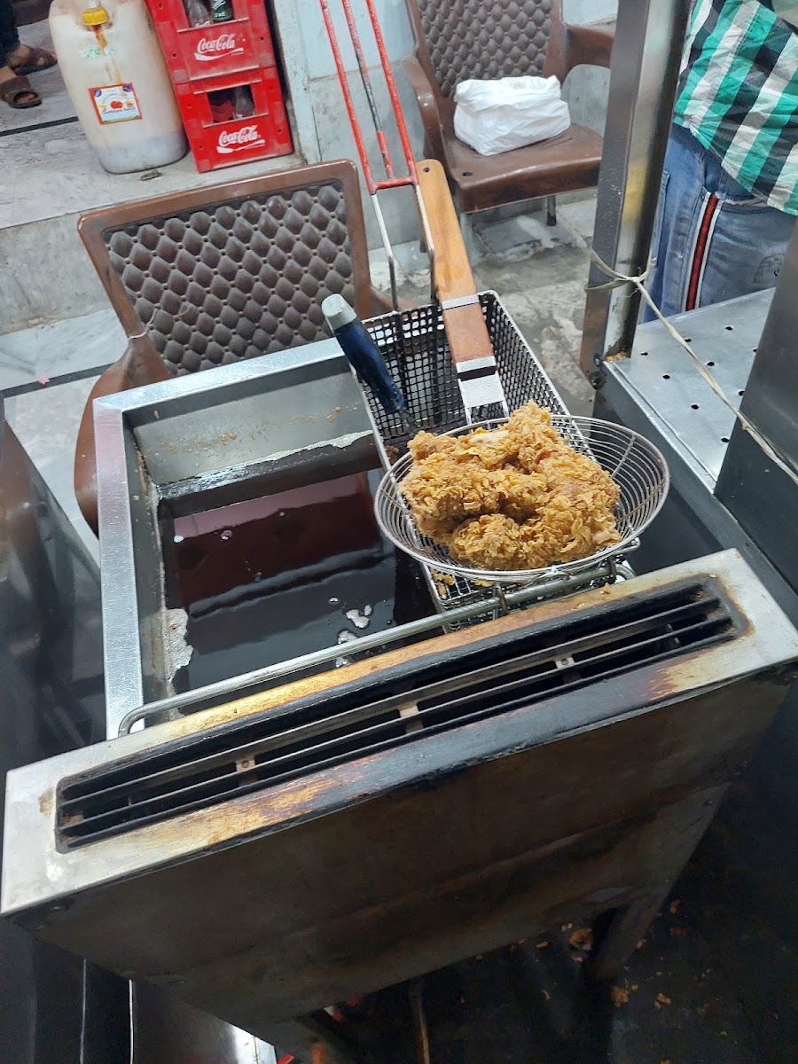 Almadni shawarma & B.B.Q - Photo 5