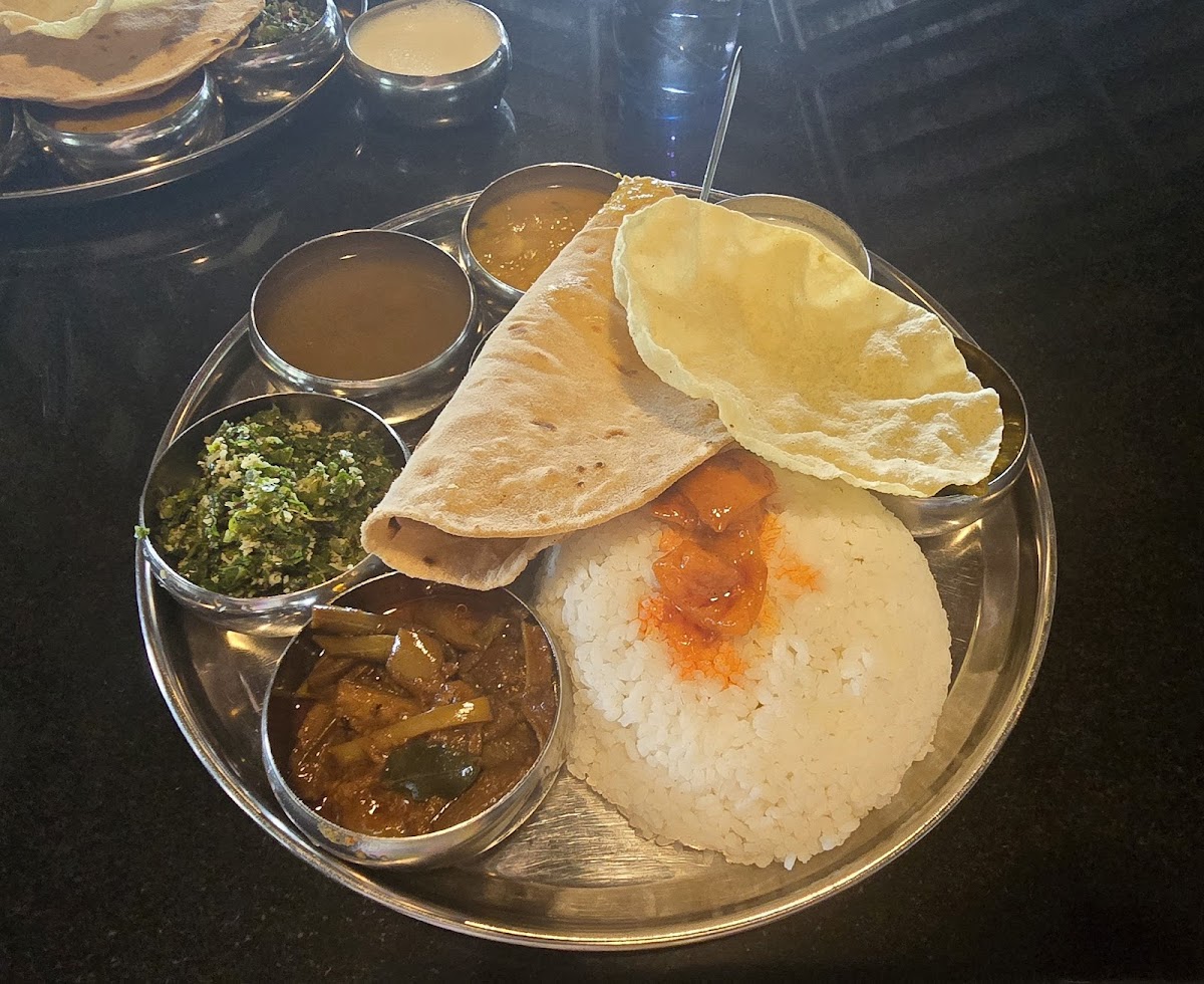 Annapurani Vegetarian Restaurant - Photo 2
