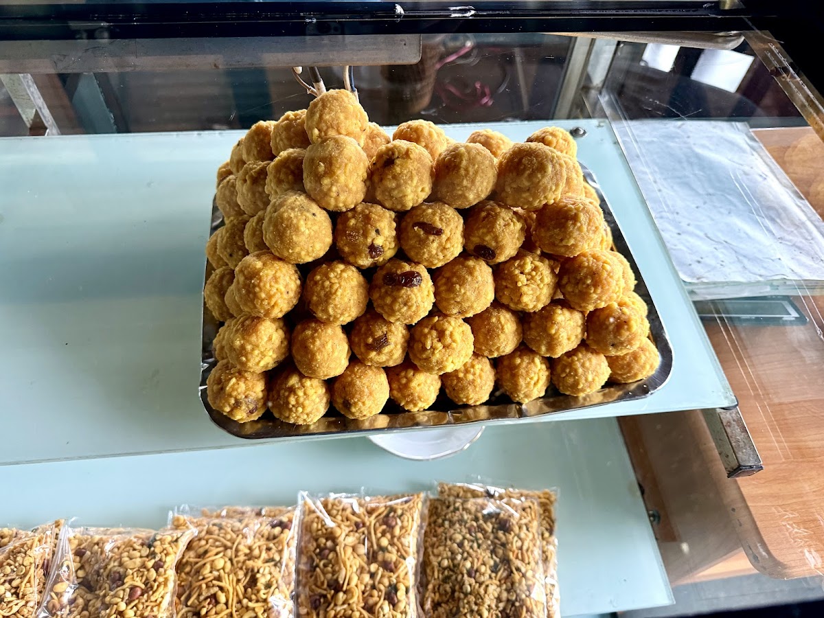 Annapurani Vegetarian Restaurant - Photo 7