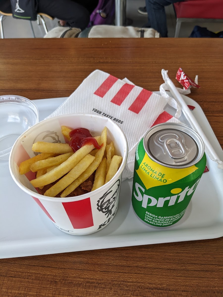 KFC Xai Xai - Photo 7