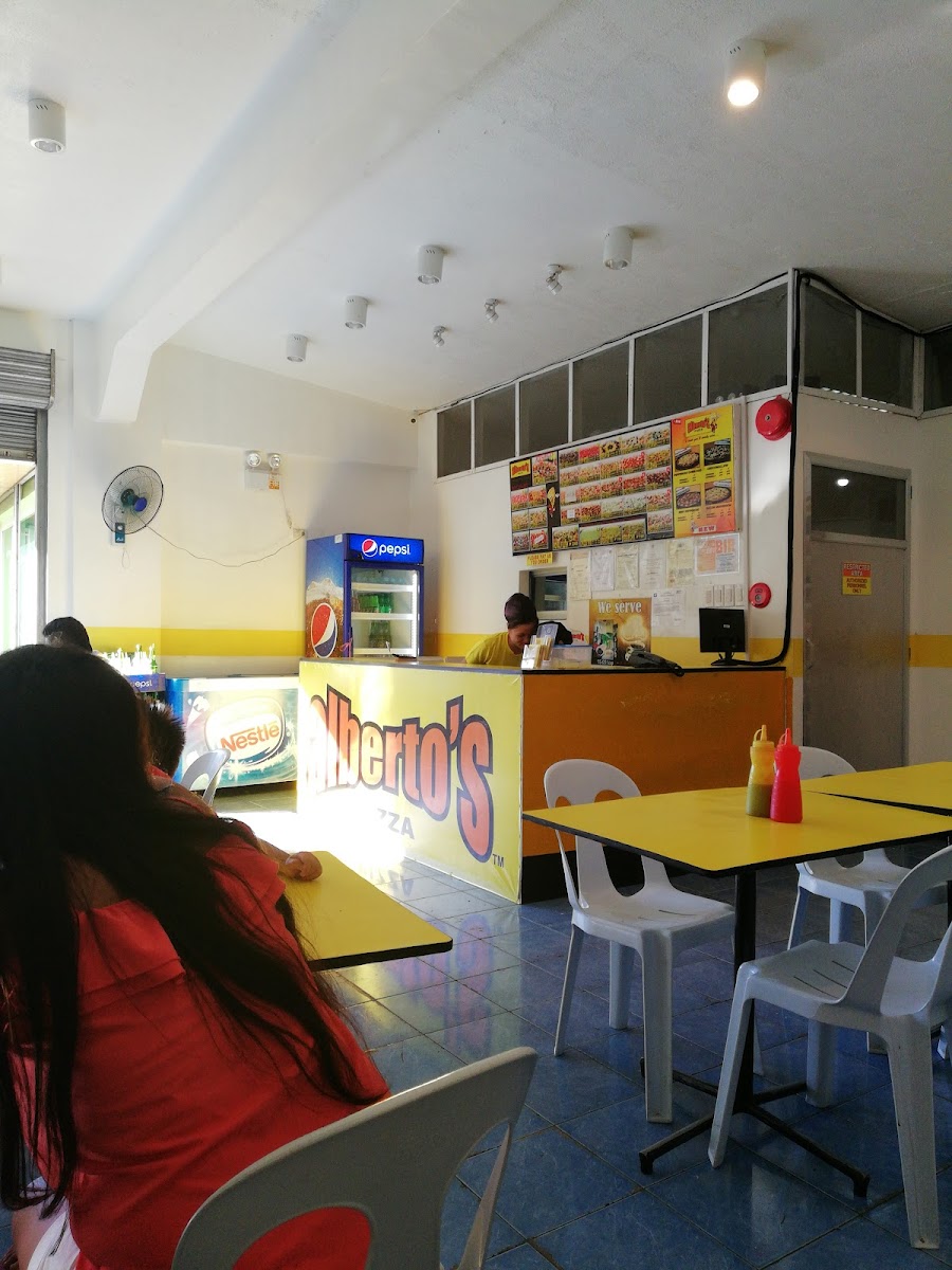Alberto's Pizza Baybay - Photo 3