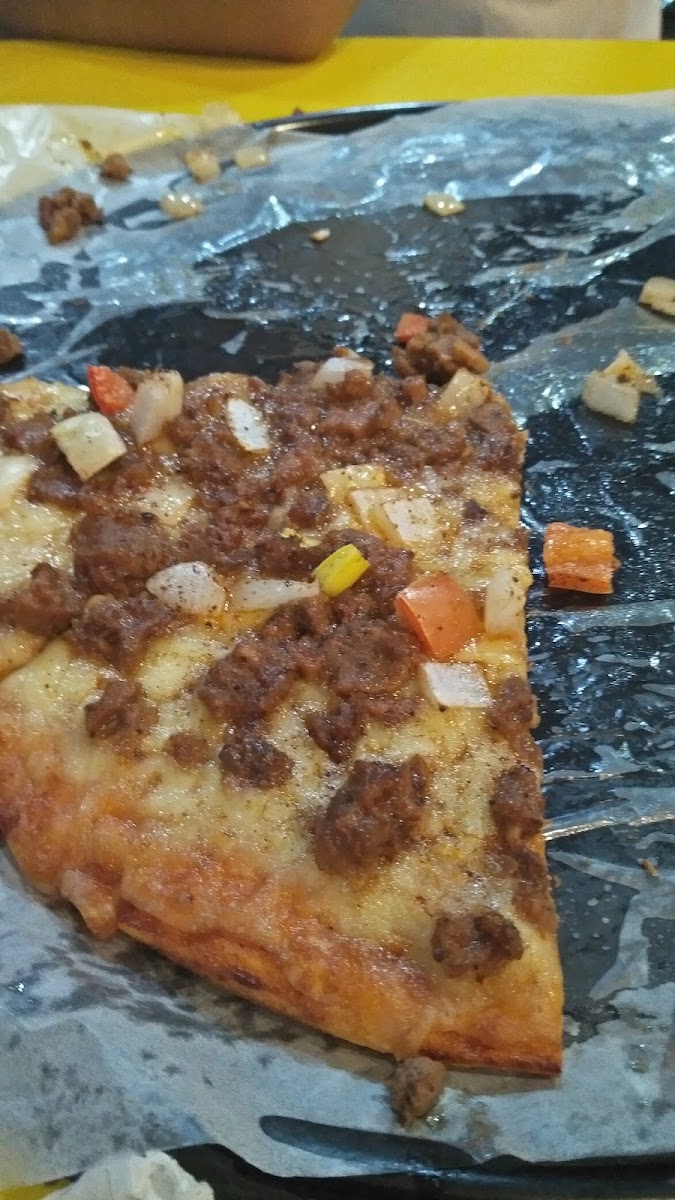 Alberto's Pizza Baybay - Photo 8
