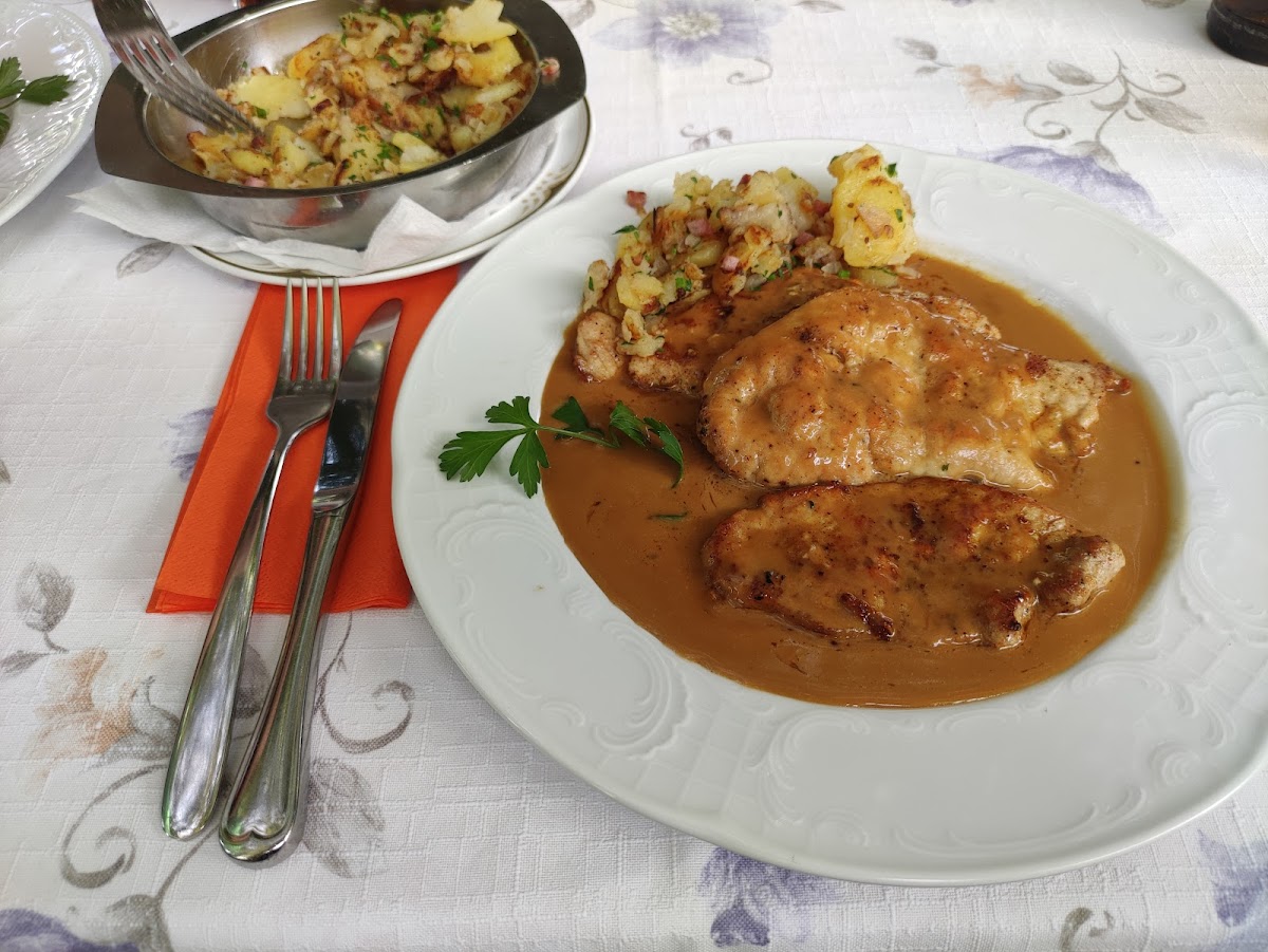 Alte Laube Restaurant - Photo 8