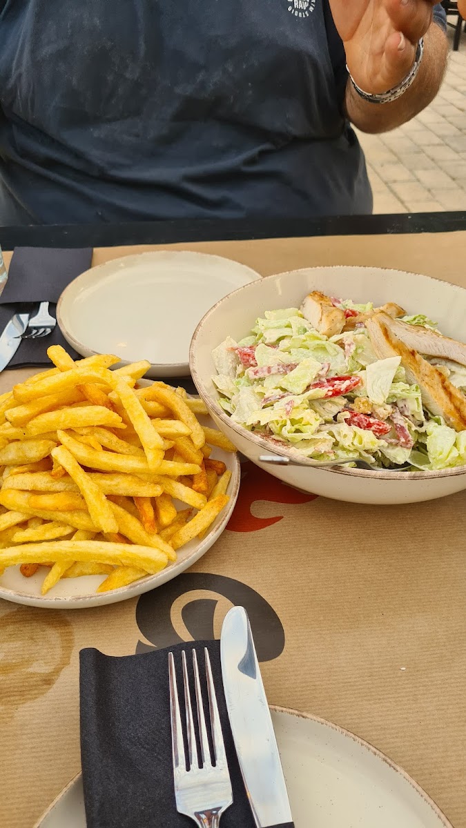 Chill 'n' Grill - Photo 3