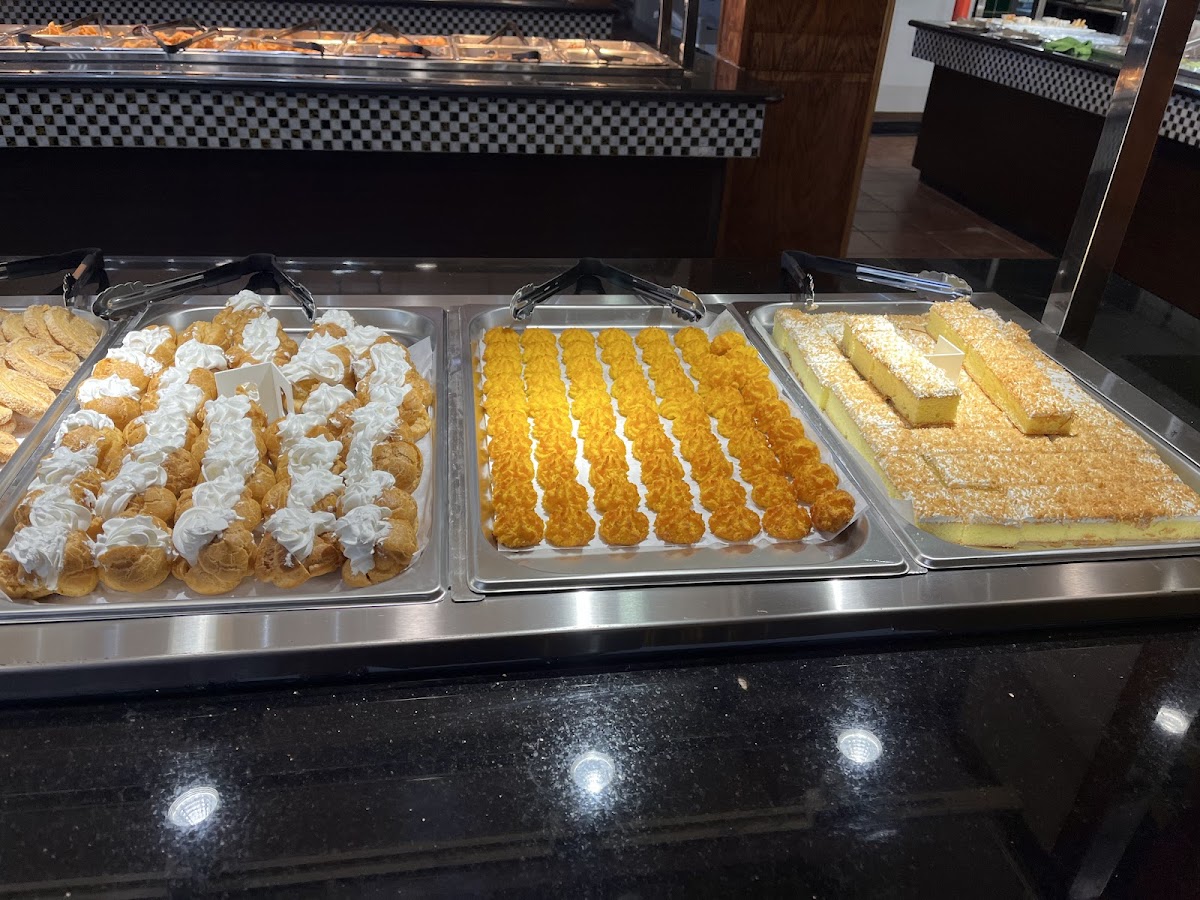 Golden Panda Buffet - Photo 9