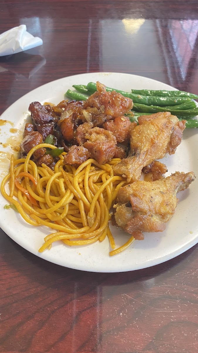 Golden Panda Buffet - Photo 3