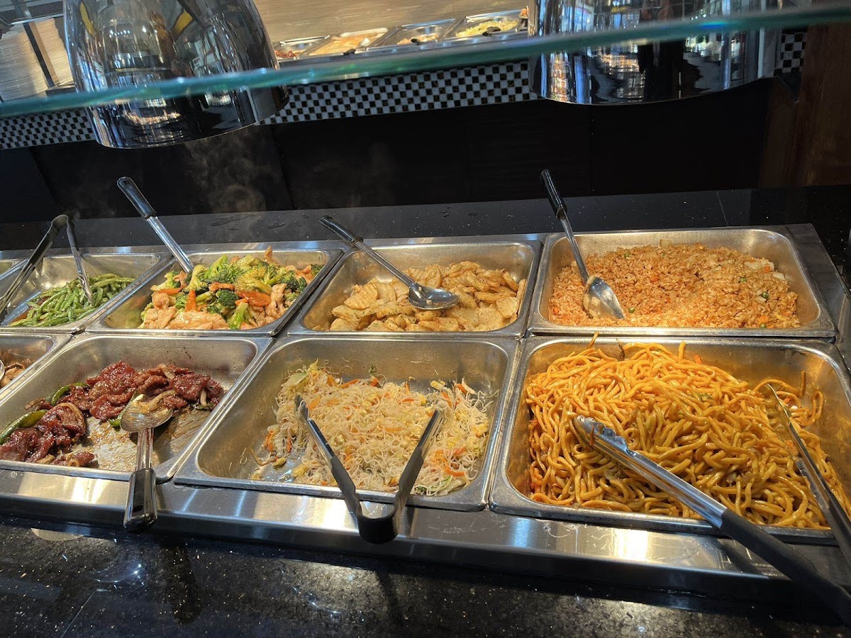 Golden Panda Buffet - Photo 4
