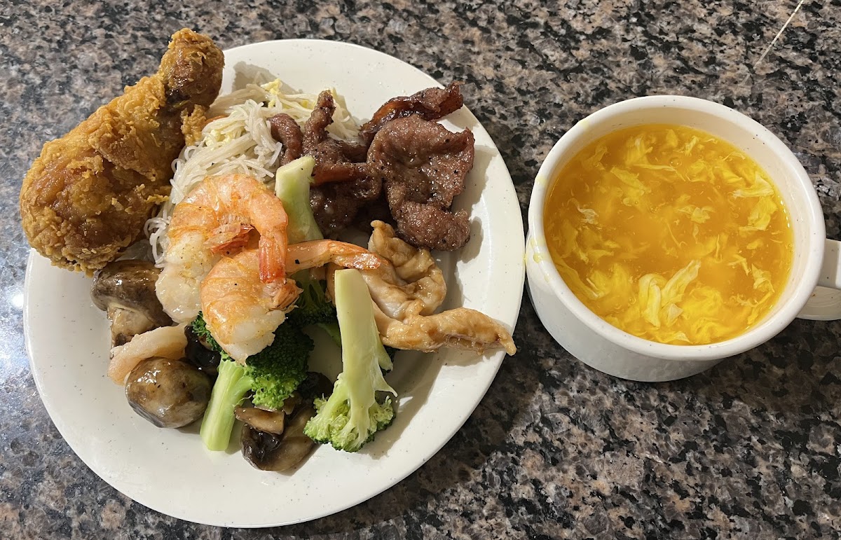 Golden Panda Buffet - Photo 7