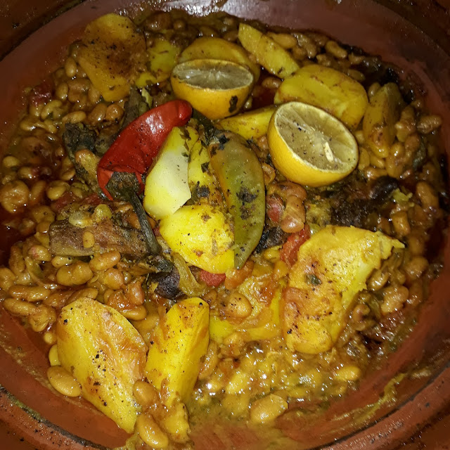 طاجين لحم لوبيا وبطاطس
