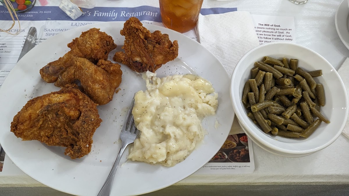 Bylers Family Restaurant - Photo 8