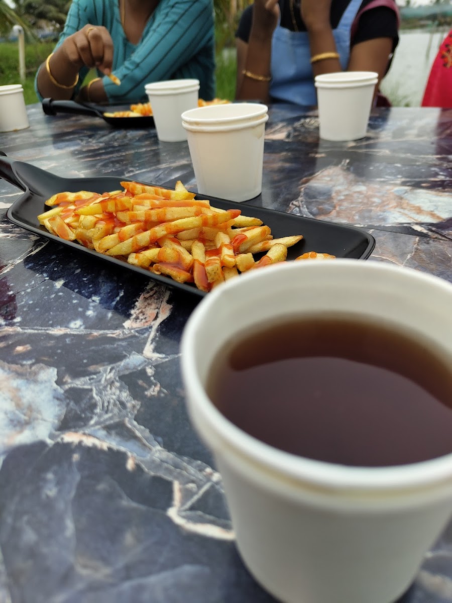 Twilight Cafe - Photo 4