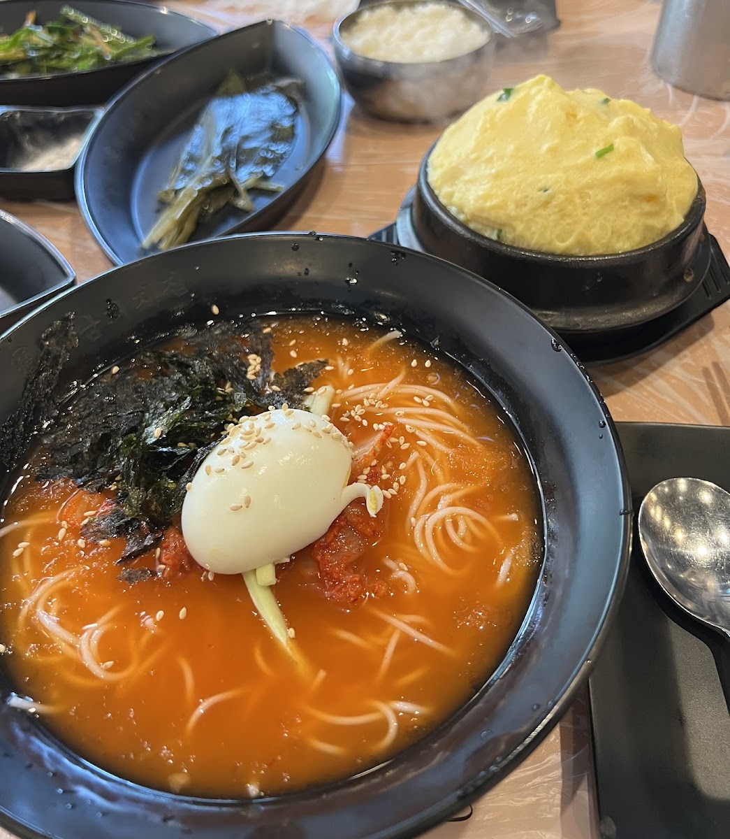 Hanam Pig House Songdo Triple Street - Photo 2