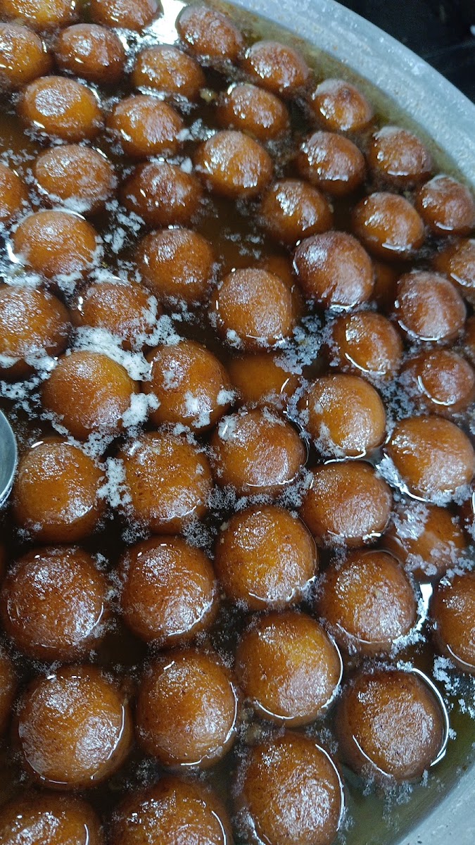 Jai Mahakal Kachori Bhandar - Photo 8
