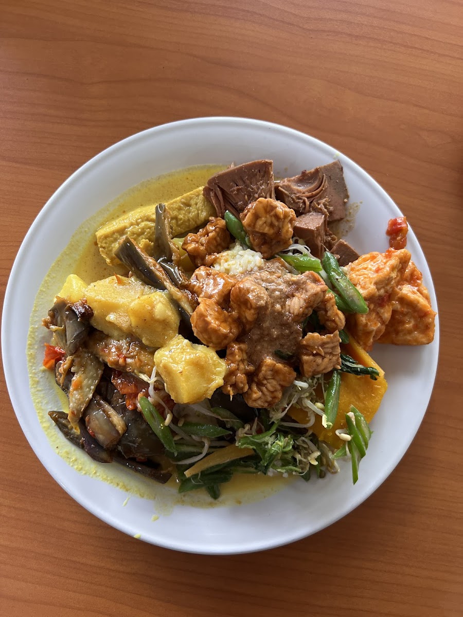 Teratai Vegetarian - Photo 2