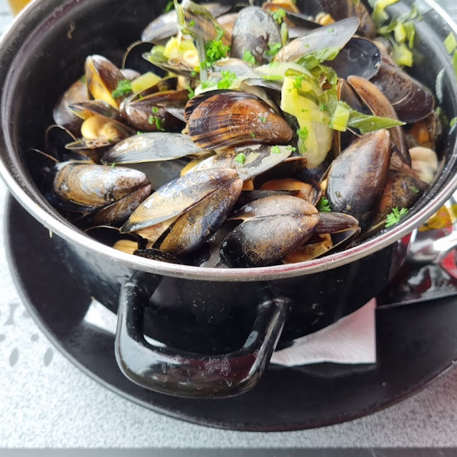 Les Moules