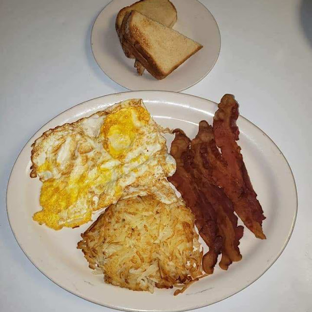 Bacon with Eggs End Hash Brown