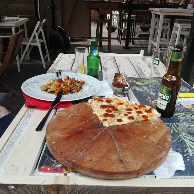 Yard Pizza